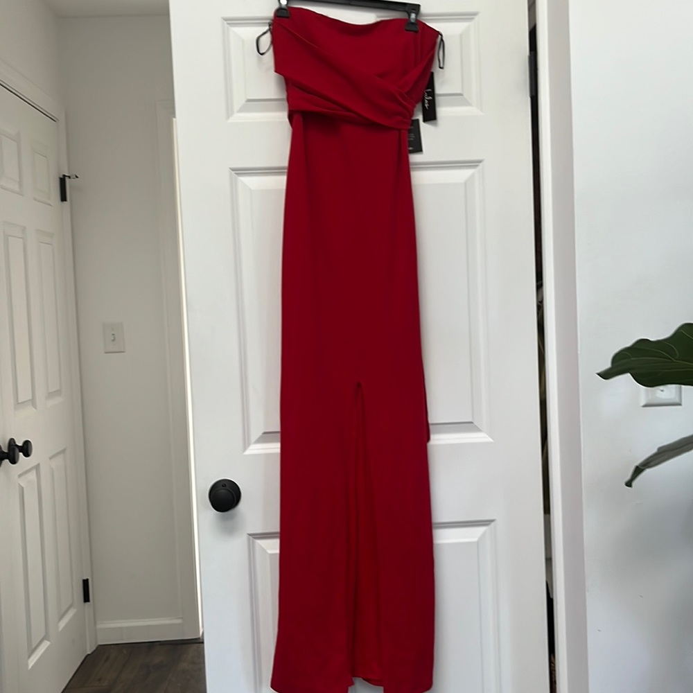 NWT Lulus red formal strapless gown